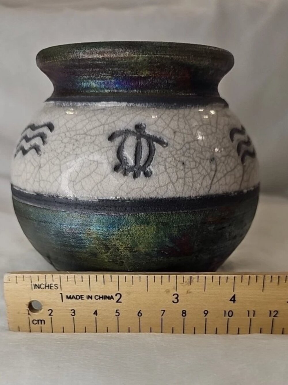 Ben Diller Vase Raku Art Pottery Iridescent Maui Hawaii Sea Turtle 4 in. Signed